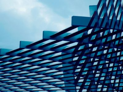 gros plan sur l'architecture d'un bâtiment
